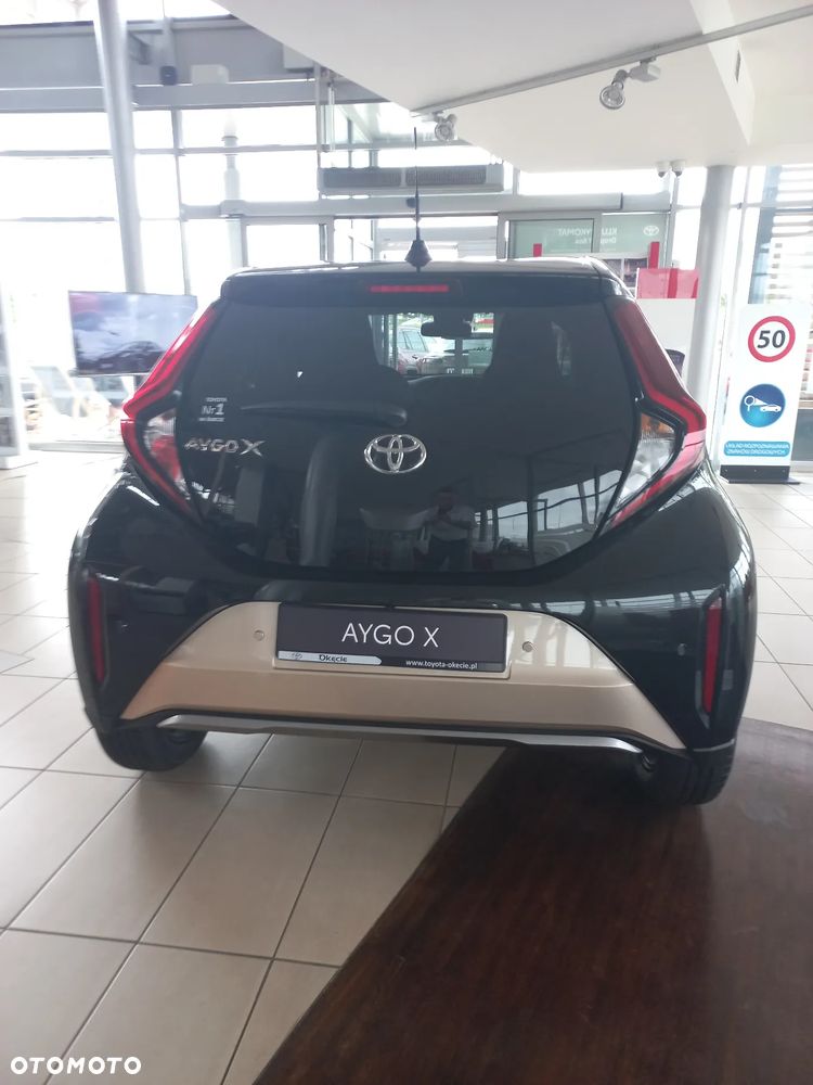 Toyota Aygo X 1.0 VVT-i Executive - 4