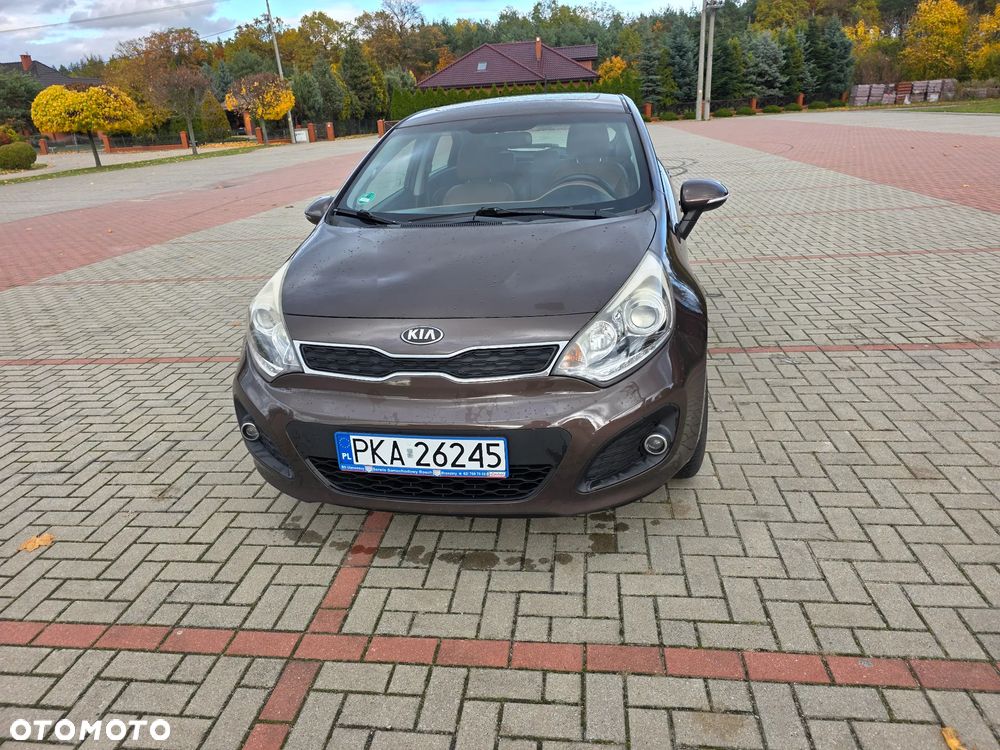 Kia Rio 1.4 L - 8