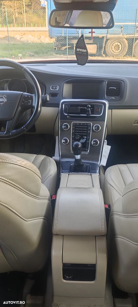 Volvo S60 D5 Start-Stop Basic - 9