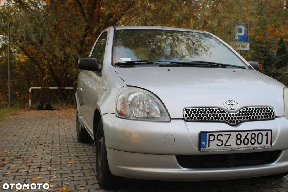 Toyota Yaris - 11