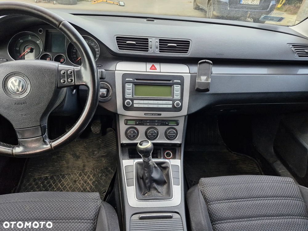Volkswagen Passat 2.0 TDI Sportline - 5