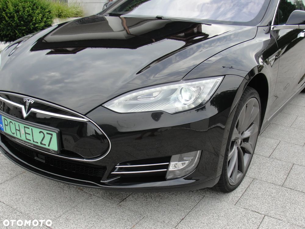 Tesla Model S - 17