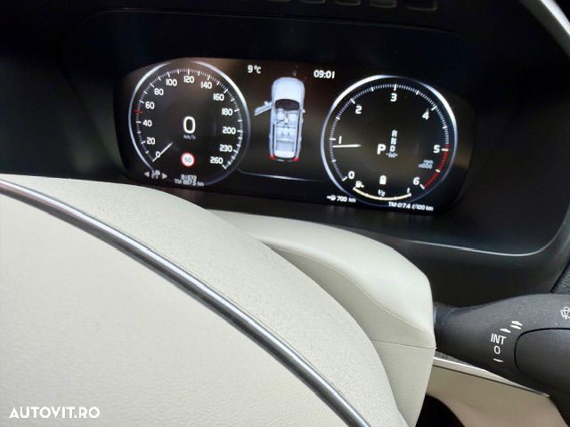 Volvo XC 90 - 25