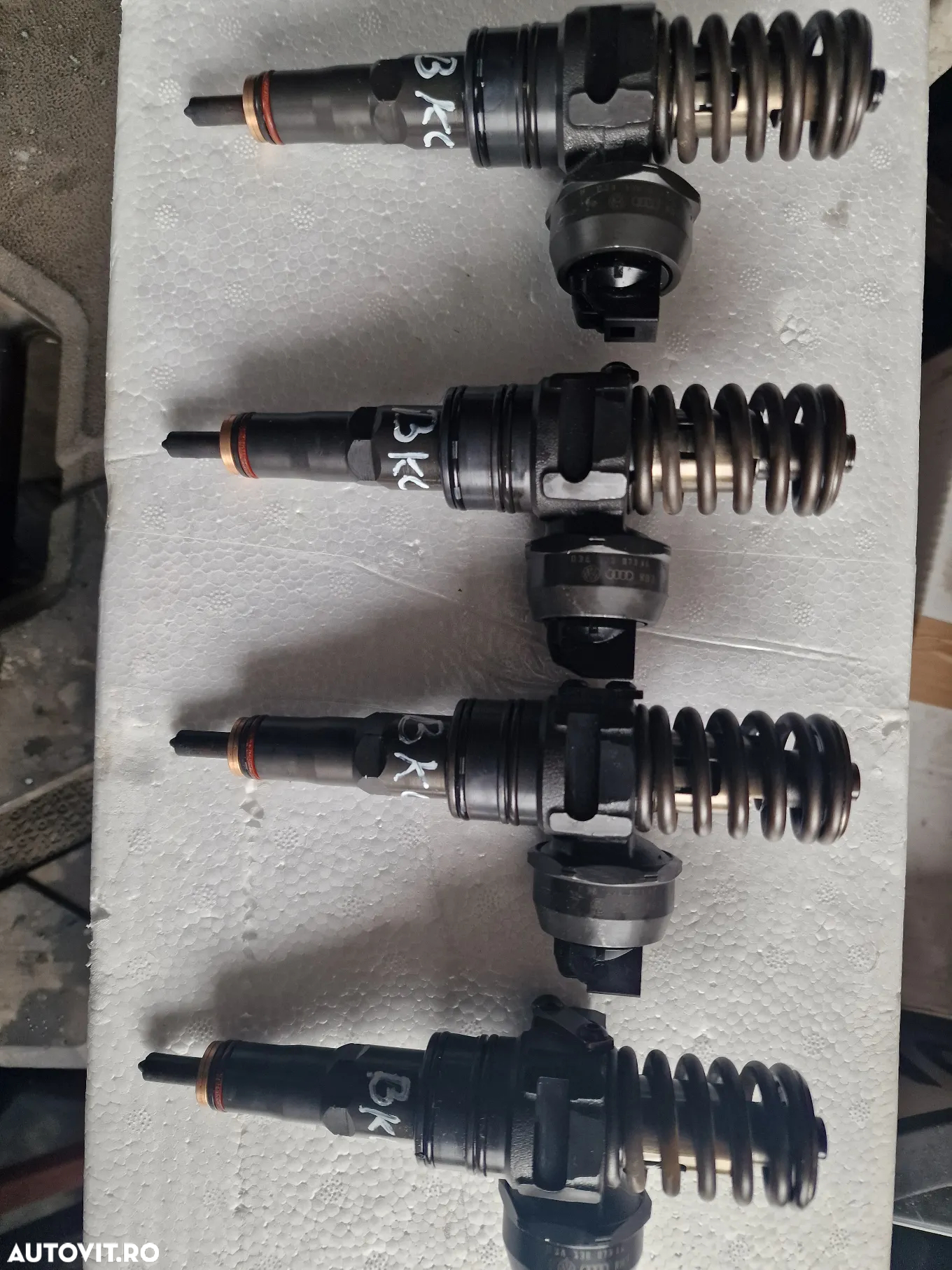 Injector/Injectoare Vw Golf 5,Touran,Passat b6,Skoda,Audi motor 1,9 tdi,Bkc - 2