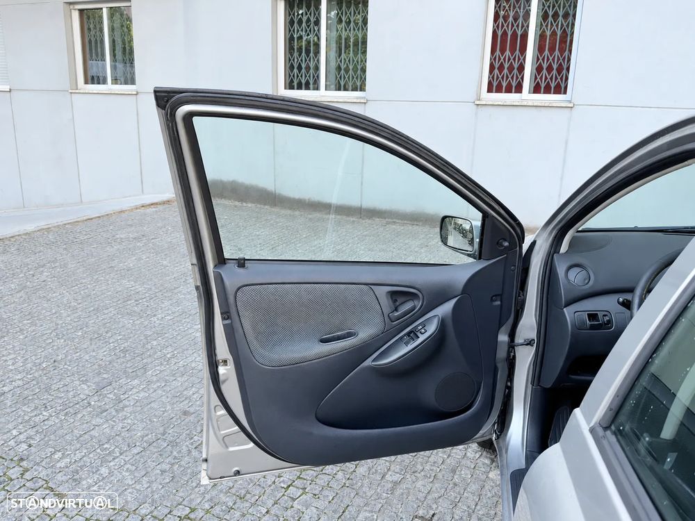 Toyota Yaris 1.0 In-Pack - 18