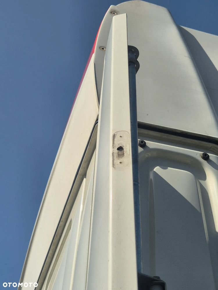 SPOILER SPOJLER OWIEWKA ZAKABINOWA LOTKA DESKA STELAŻ LEWA DAF XF 106 EURO 6 - 5