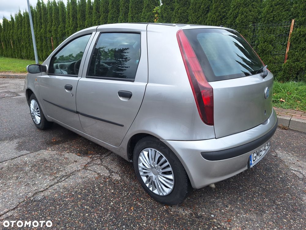 Fiat Punto 2005 photo 2