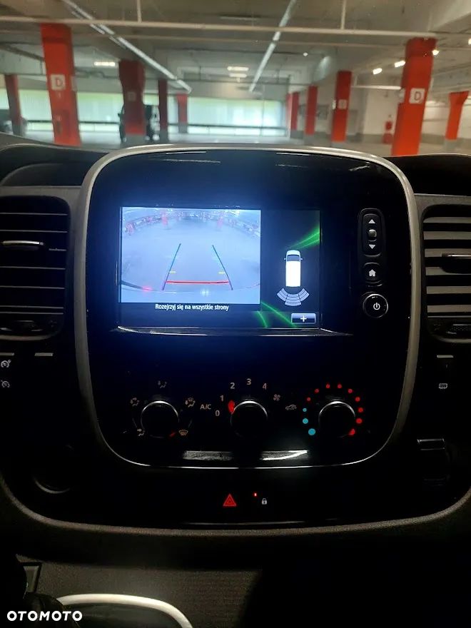 Renault Trafic - 13