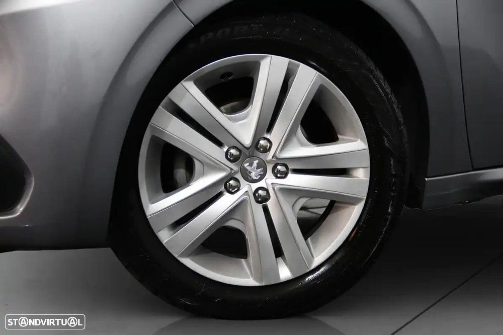 Peugeot 208 1.2 VTi SE Style - 13