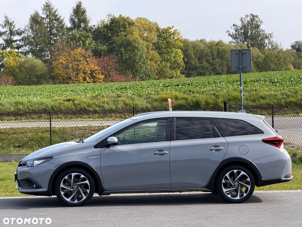 Toyota Auris 1.8 HSD Luna - 11