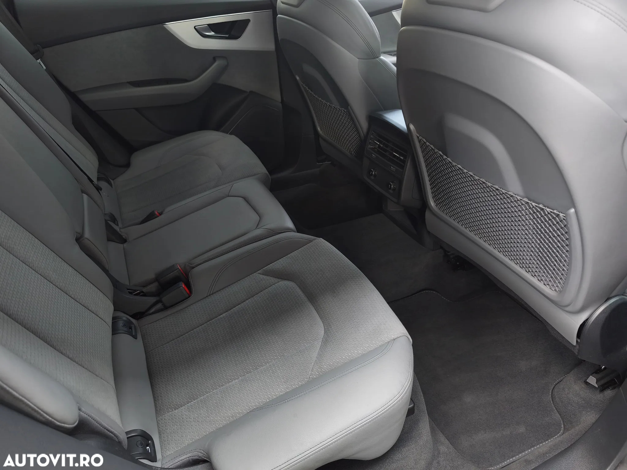 Audi Q8 55 TFSI quattro Tiptronic MHEV - 12