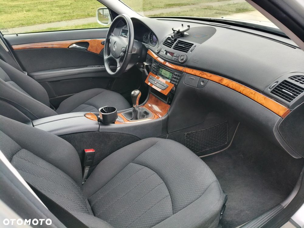 Mercedes-Benz Klasa E 200 Kompressor Elegance - 33