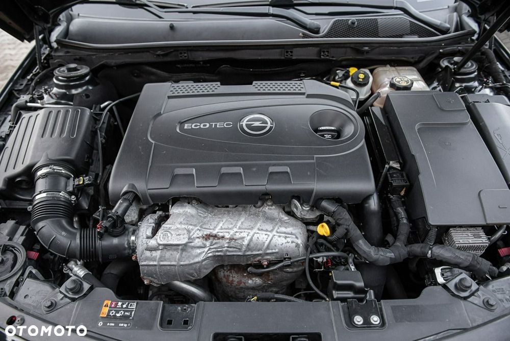 Opel Insignia - 30