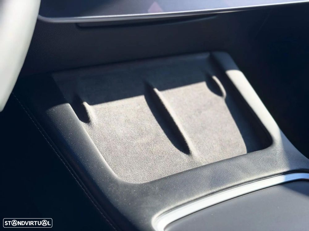 Tesla Model Y Performance Tração Integral - 24
