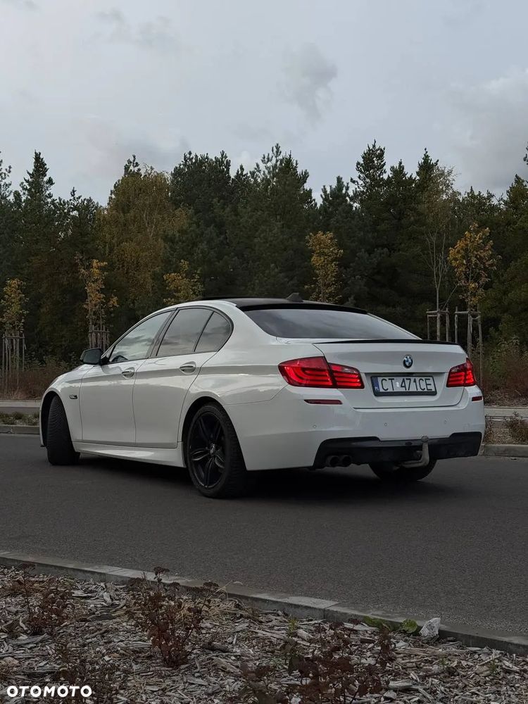 BMW Seria 5 525d xDrive - 2