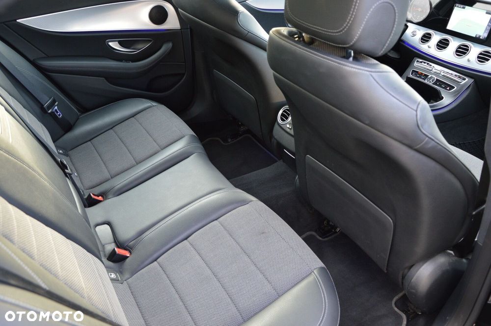 Mercedes-Benz Klasa E 220 d 4-Matic Business Edition 9G-TRONIC - 20