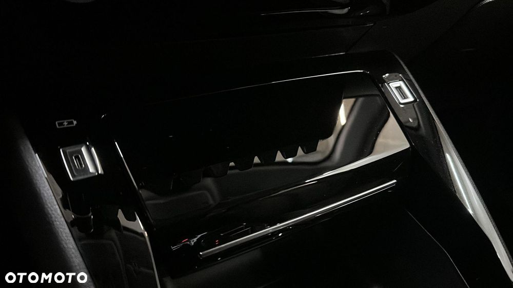 Peugeot 208 1.2 PureTech Allure S&S EAT8 - 24