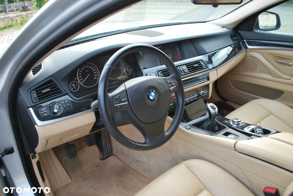 BMW Seria 5 520d Edition Fleet - 13