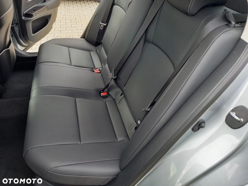 Lexus ES 300h Business Edition - 11