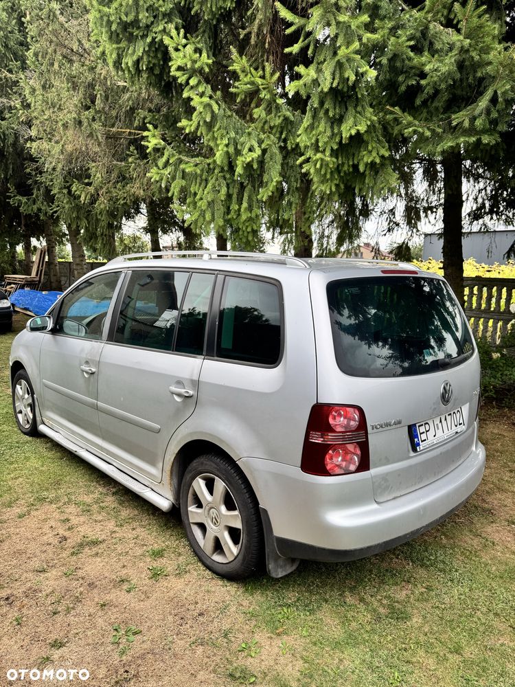 Volkswagen Touran - 3