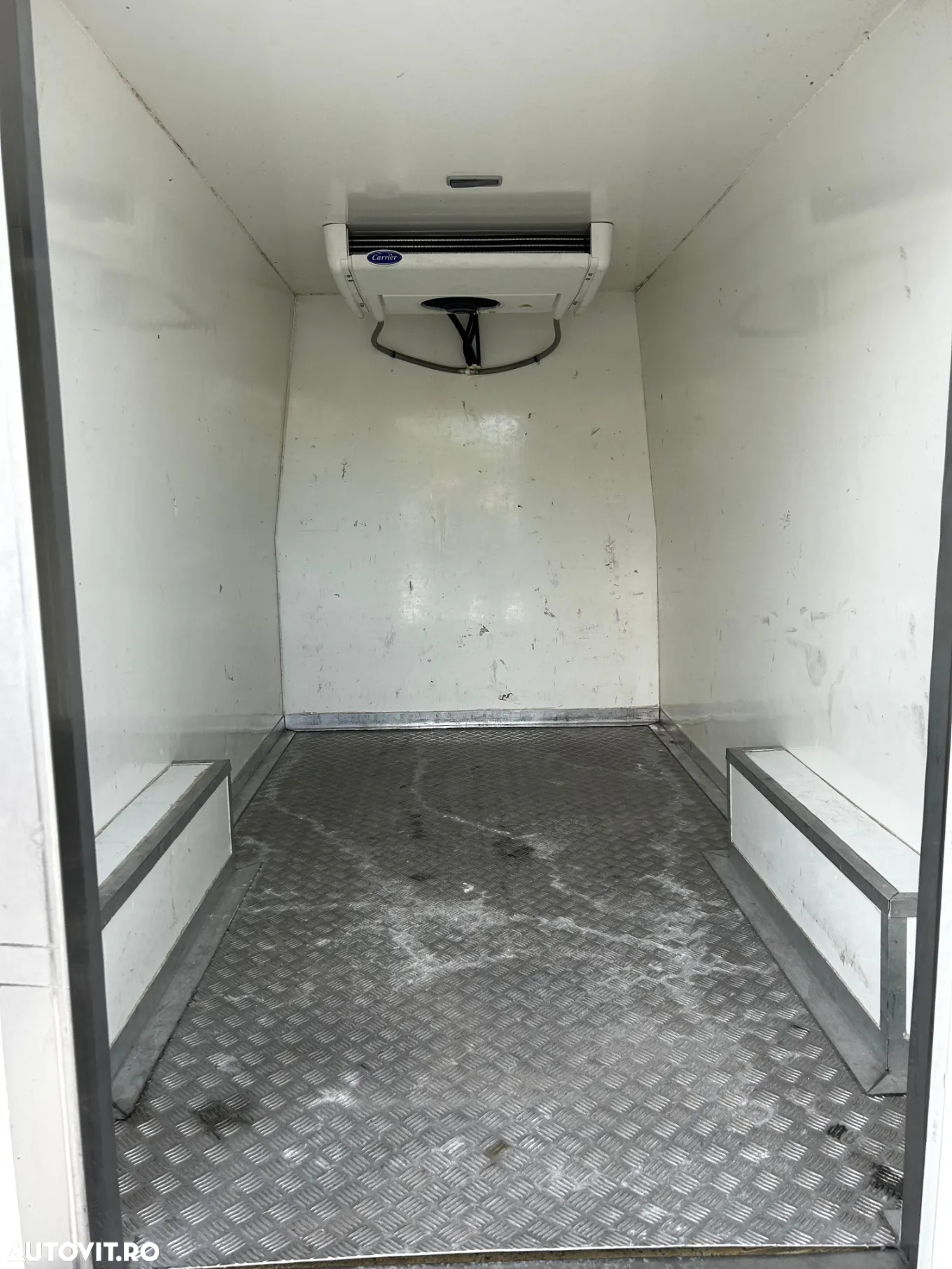 Volkswagen Crafter 3.5 CD Bena L3 FWD 103kW - 3