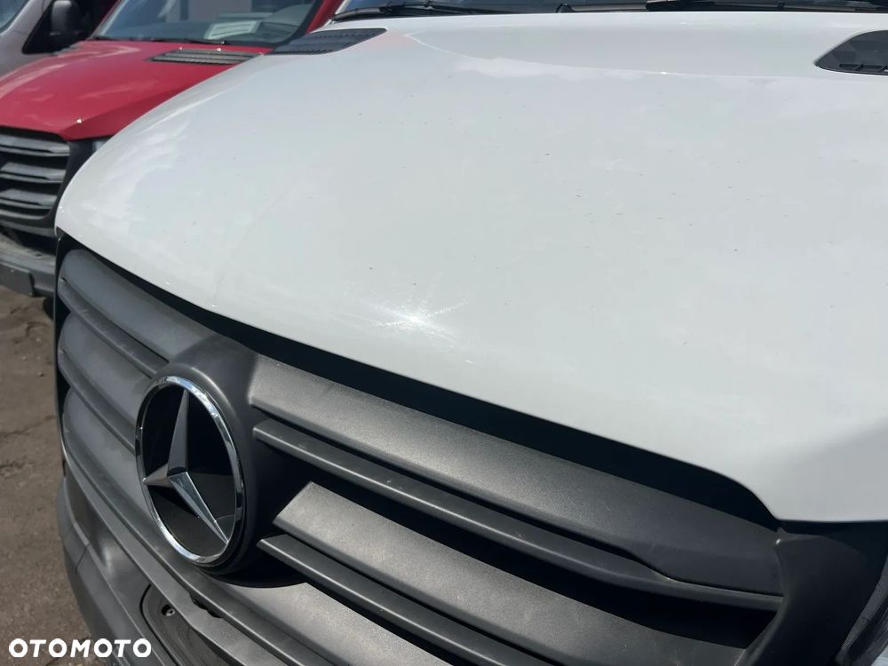 Mercedes-Benz Sprinter - 4