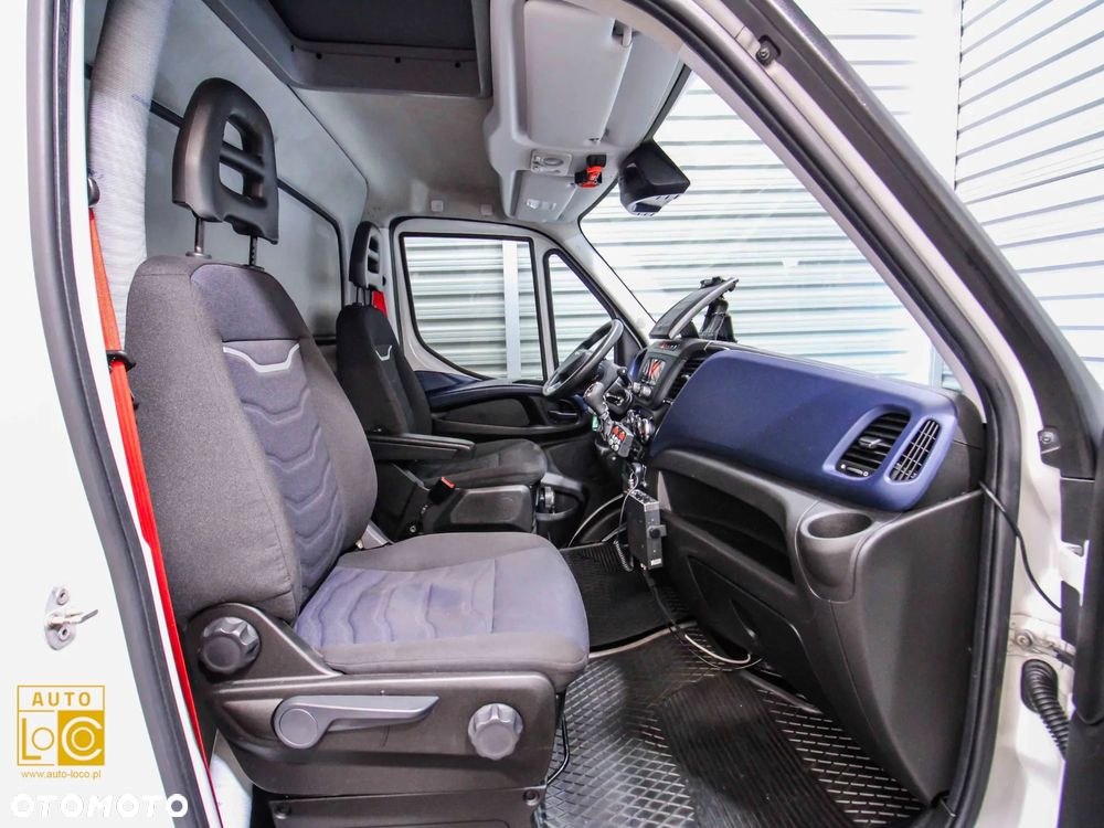 Iveco DAILY CHŁODNIA + MROŹNIA + AGREGAT x 2 + AUTOMAT - 7