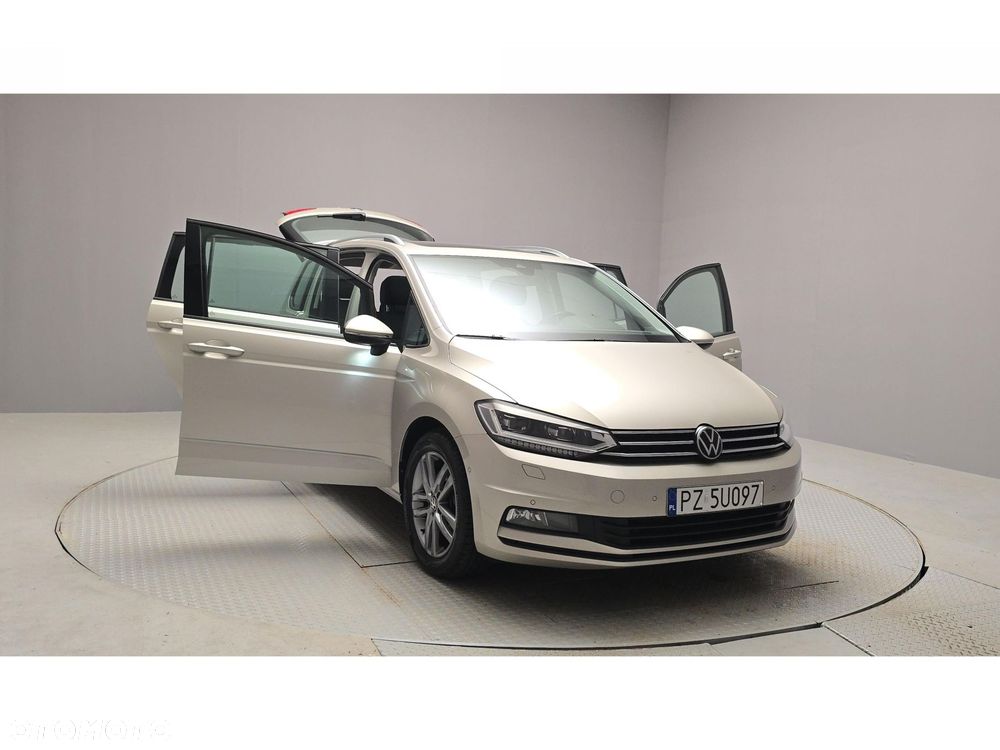 Volkswagen Touran - 14