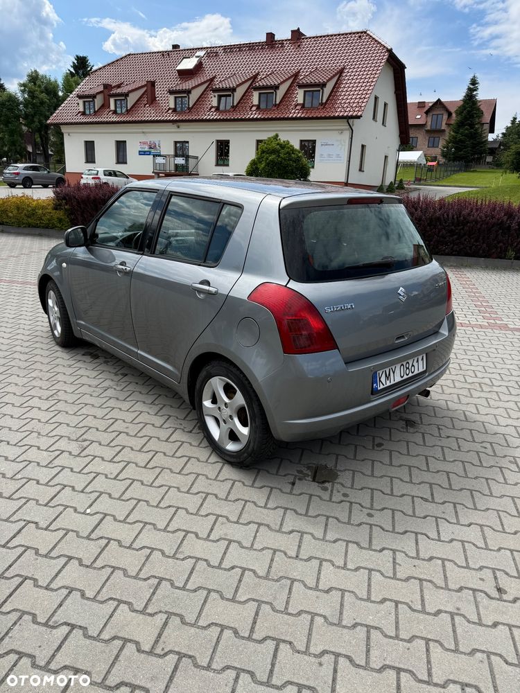 Suzuki Swift - 3