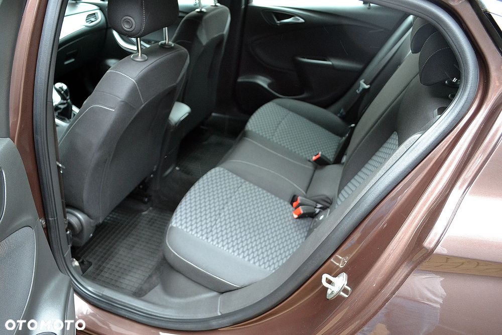 Opel Astra V 1.4 Enjoy - 11