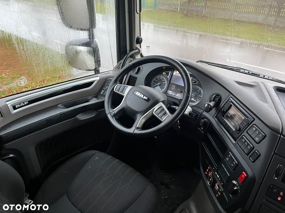 DAF XF - 18