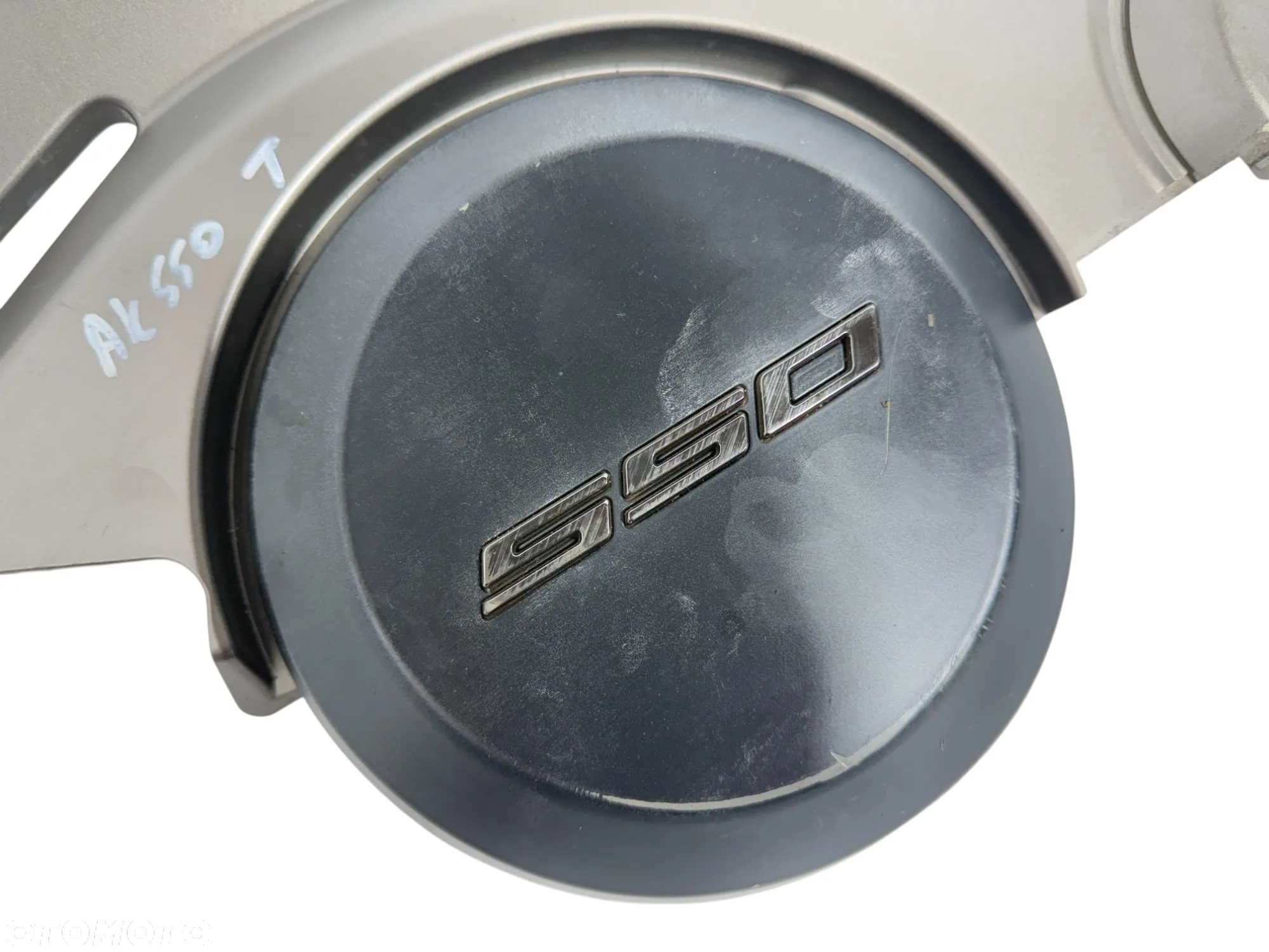 Boczek obudowa wypełnienie P  Kymco AK 550  16-21R - 3