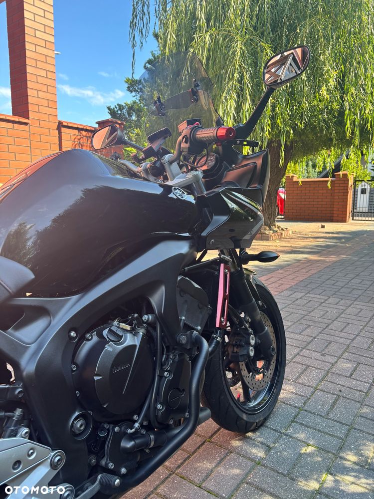 Yamaha FZS - 7