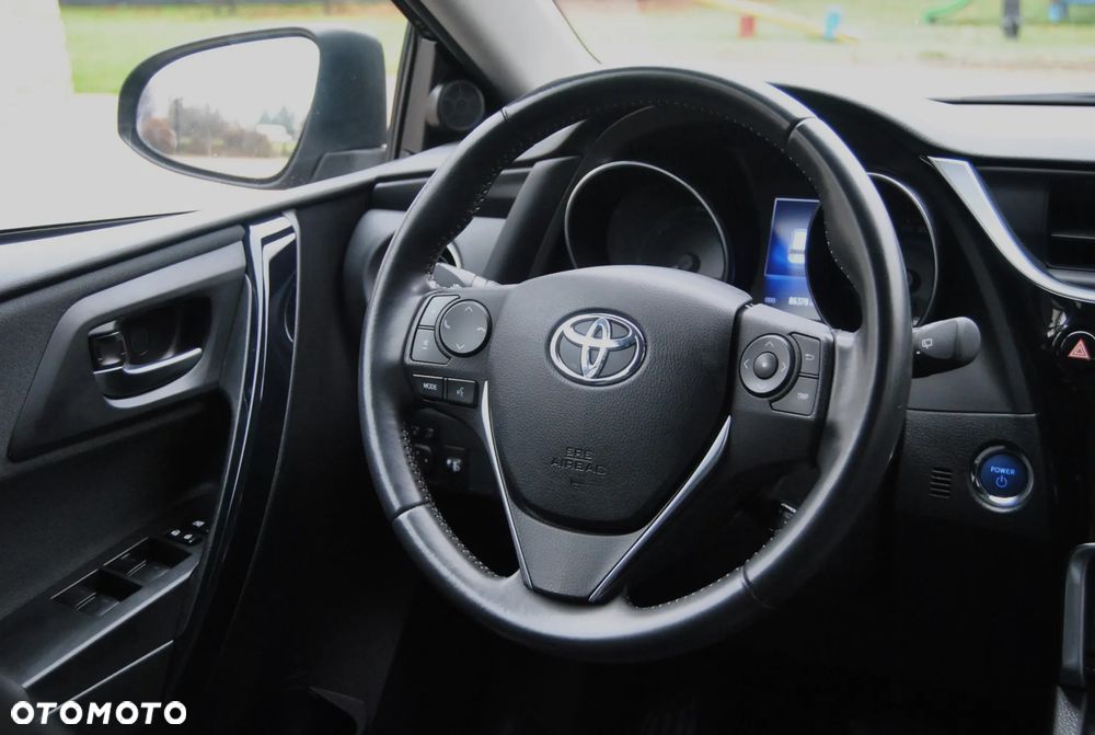 Toyota Auris 1.8 HSD Luna - 10
