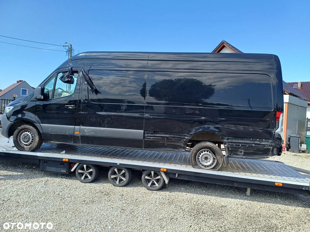 Mercedes-Benz Sprinter - 1