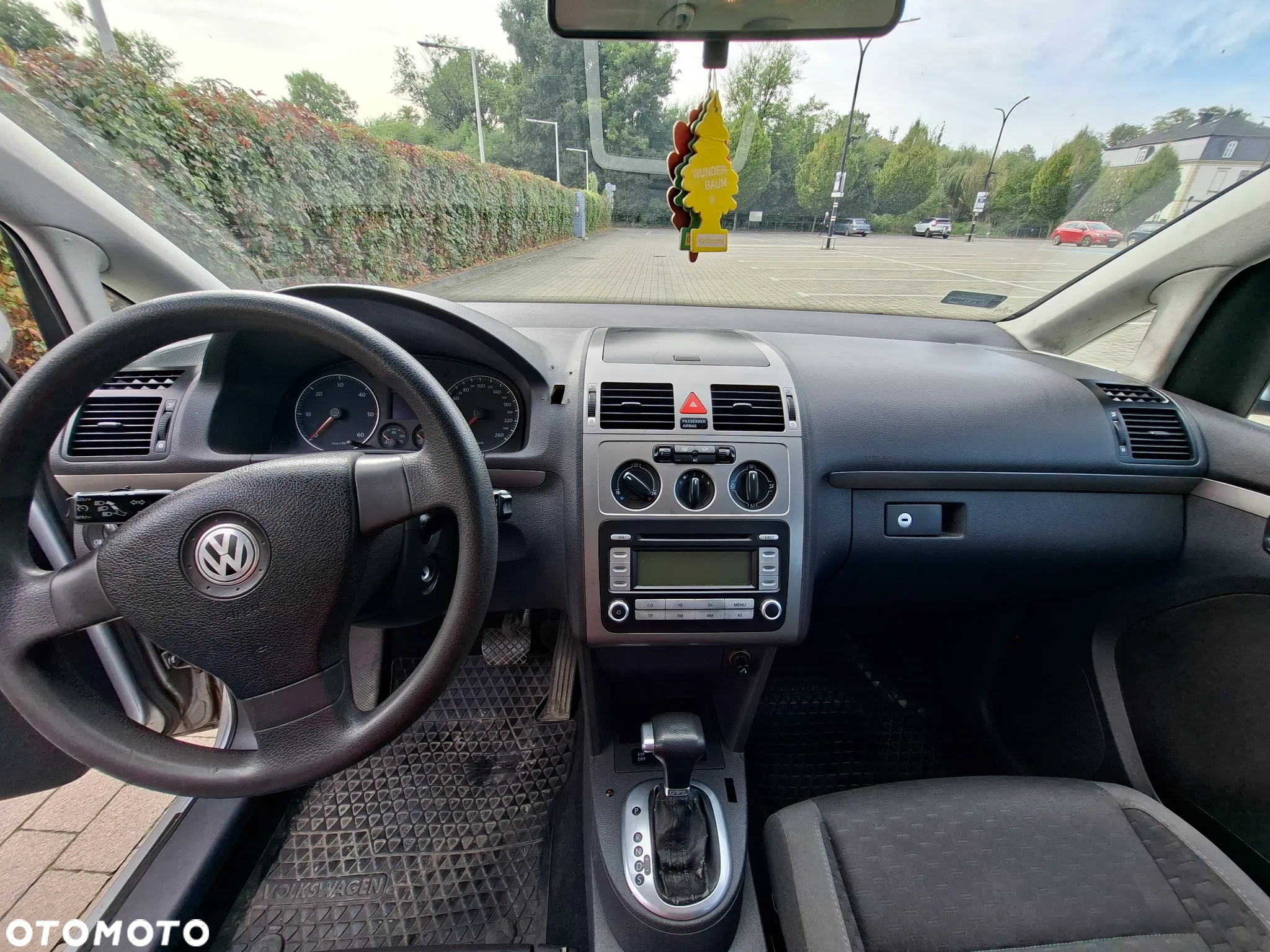 Volkswagen Touran 1.9 TDI DSG Trendline - 8