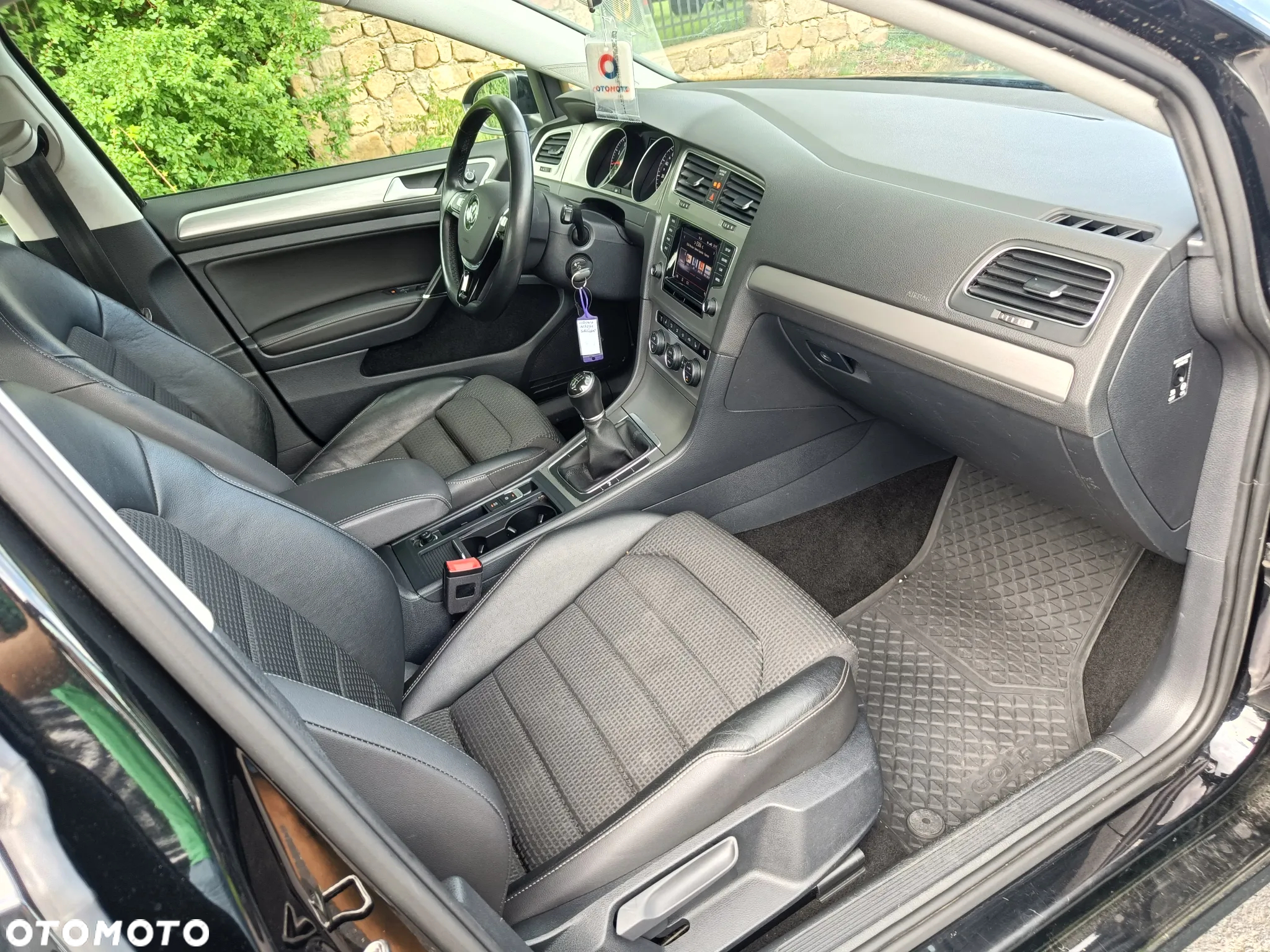 Volkswagen Golf - 17