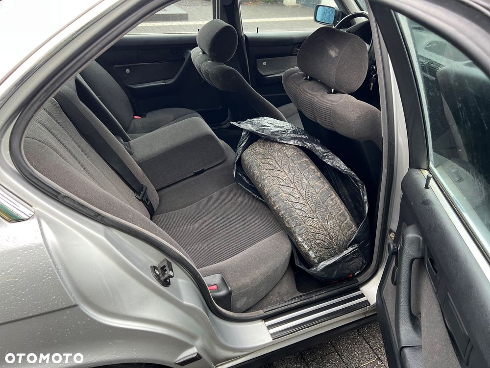 BMW Seria 5 520i - 18