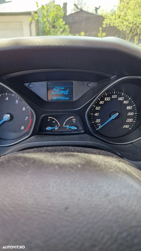 Ford Focus - 9