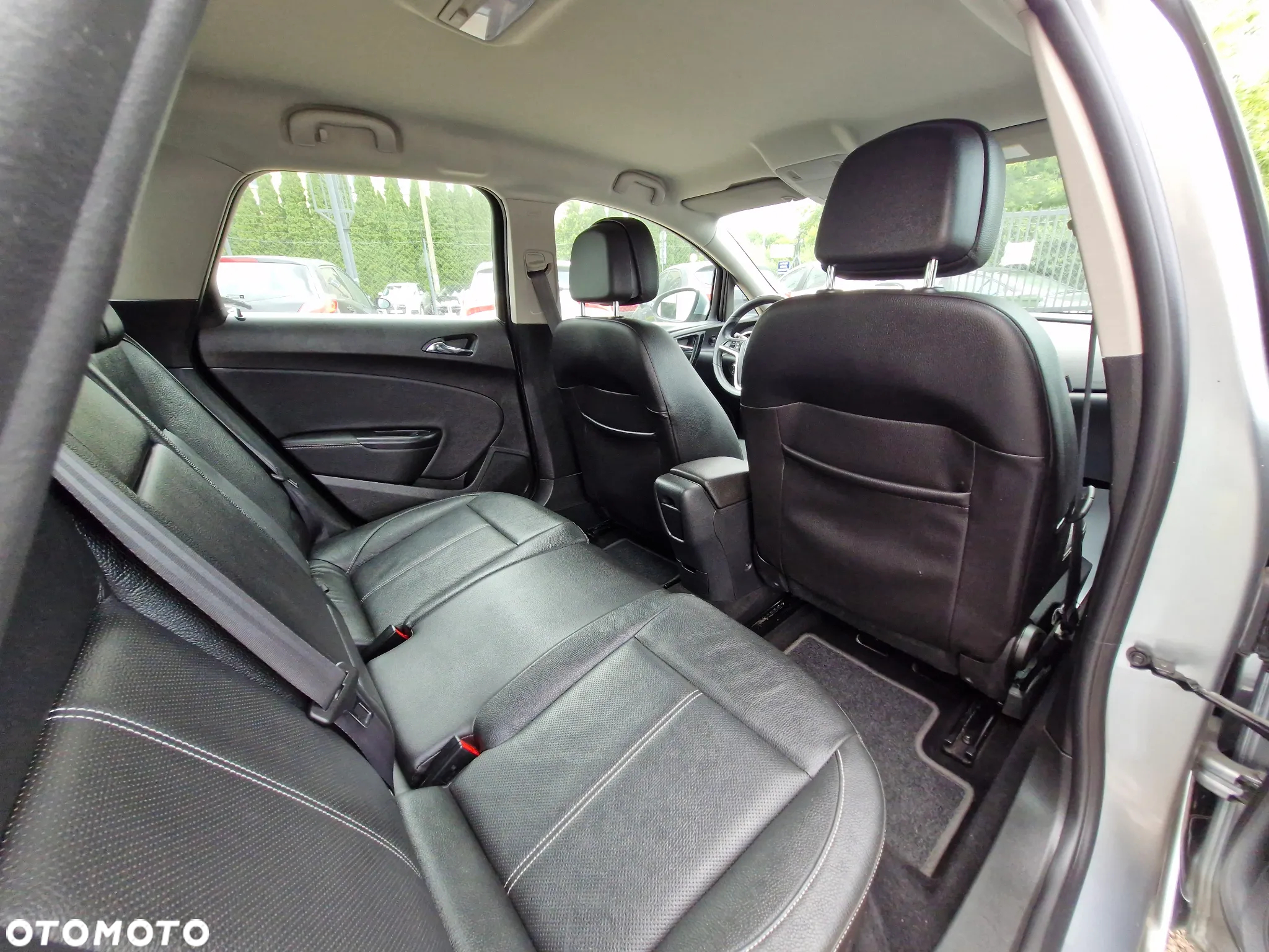 Opel Astra IV 1.4 T Cosmo S&S EU6 - 18