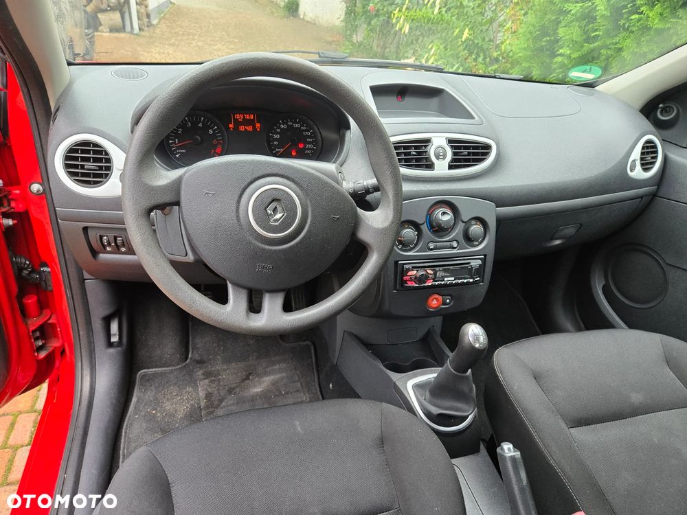 Renault Clio 1.2 16V 75 Yahoo - 15