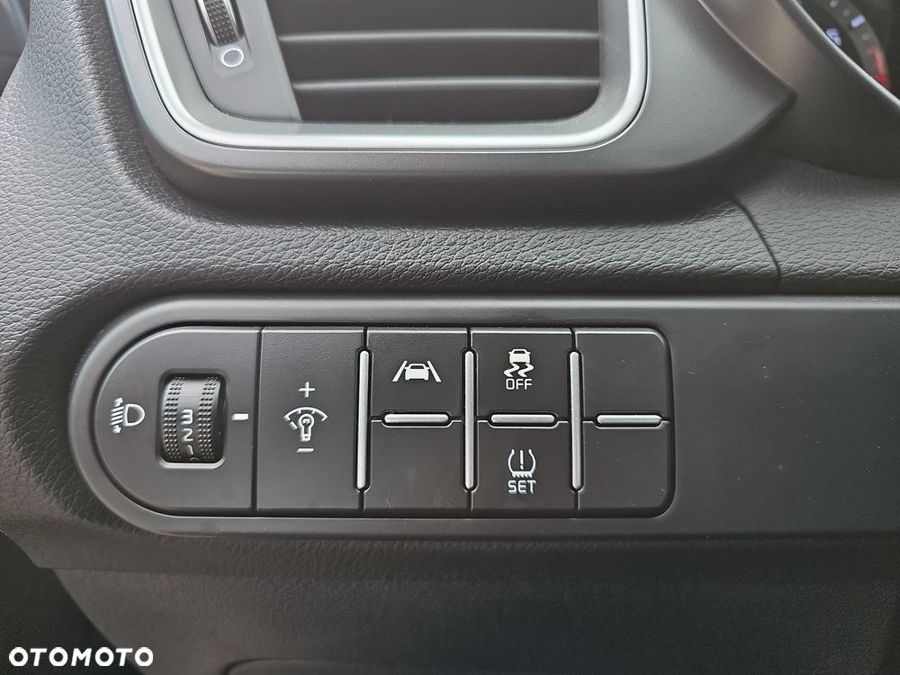 Kia XCeed 1.5 T-GDI M DCT - 11