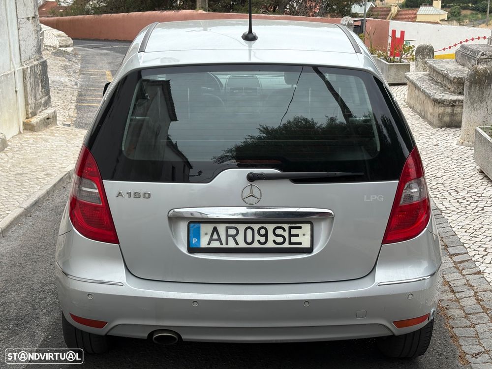 Mercedes-Benz A 180 Autotronic Elegance Special Edition - 4