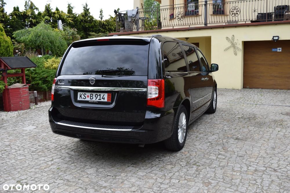 Lancia Voyager 2.8 Multijet 16v Platinum - 7