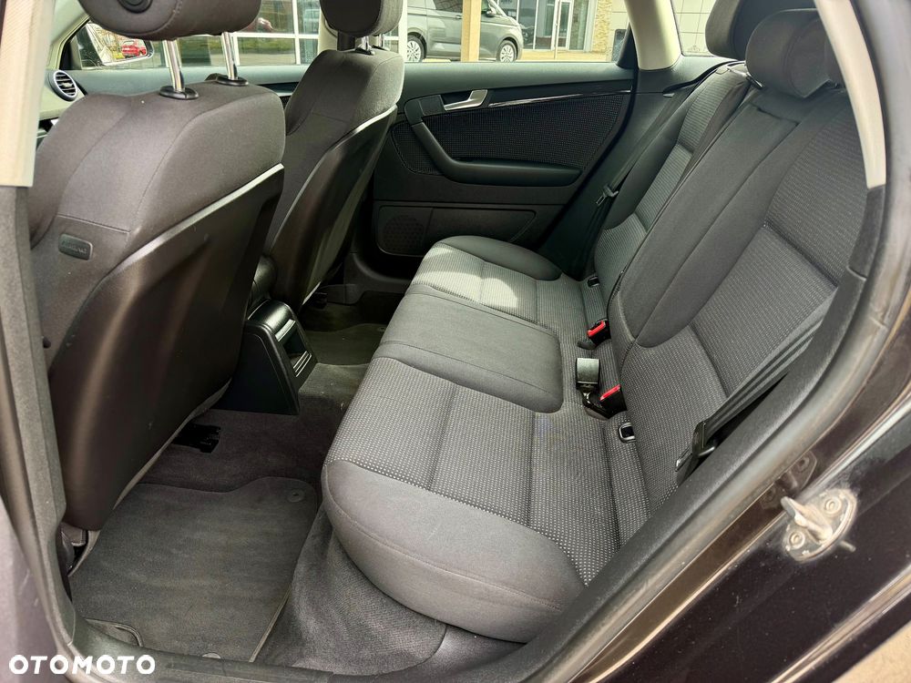 Audi A3 Sportback 2.0 TDI Ambiente - 26