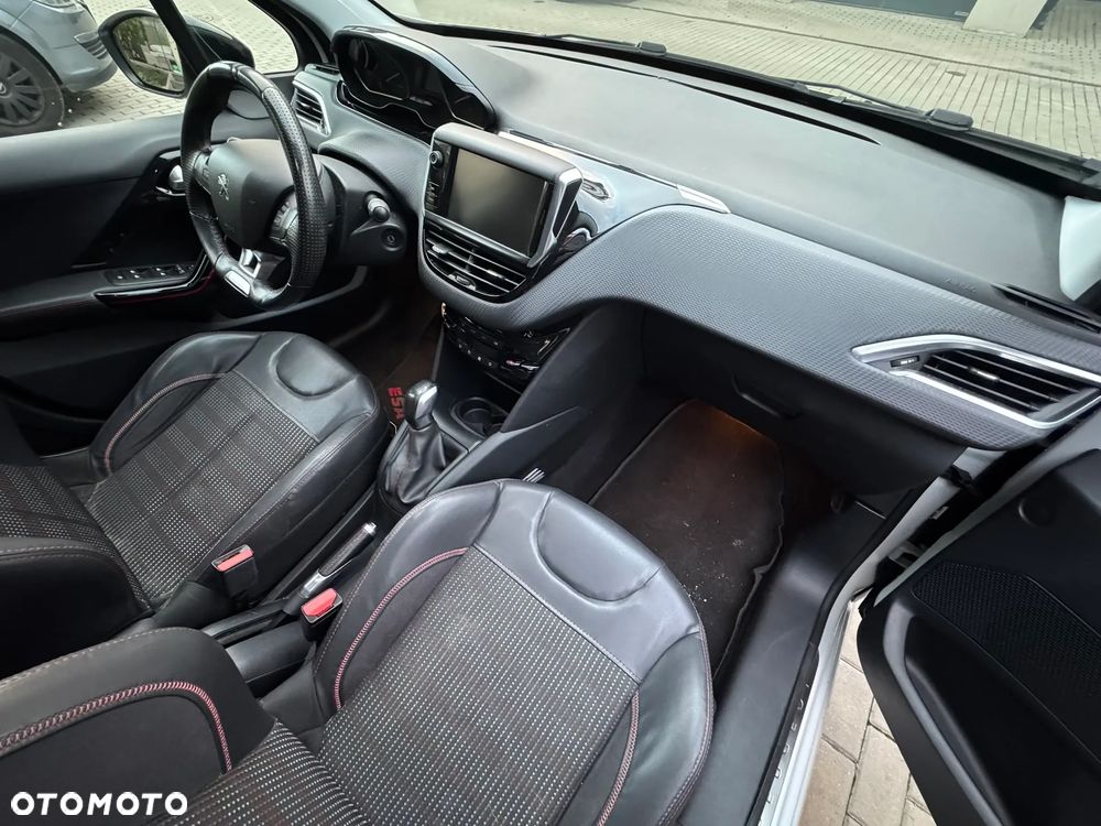 Peugeot 208 PureTech 110 Stop & Start Allure - 19