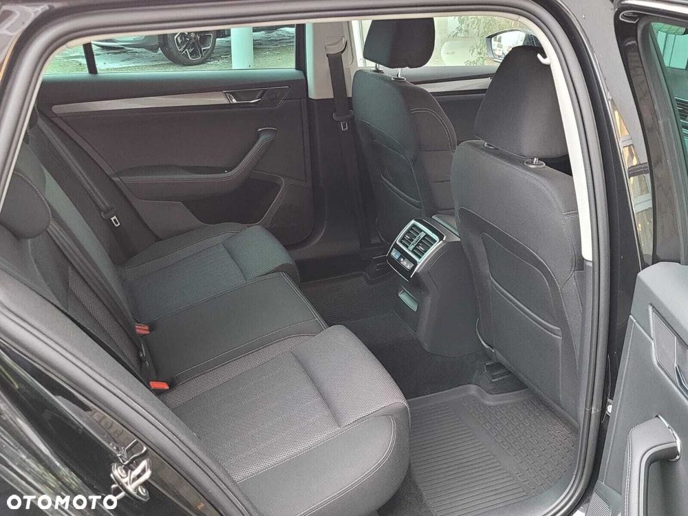 Skoda Superb 2.0 TDI SCR Style DSG - 10