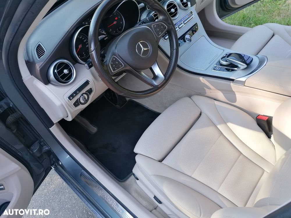 Mercedes-Benz C 220 d 4Matic 9G-TRONIC Exclusive - 26