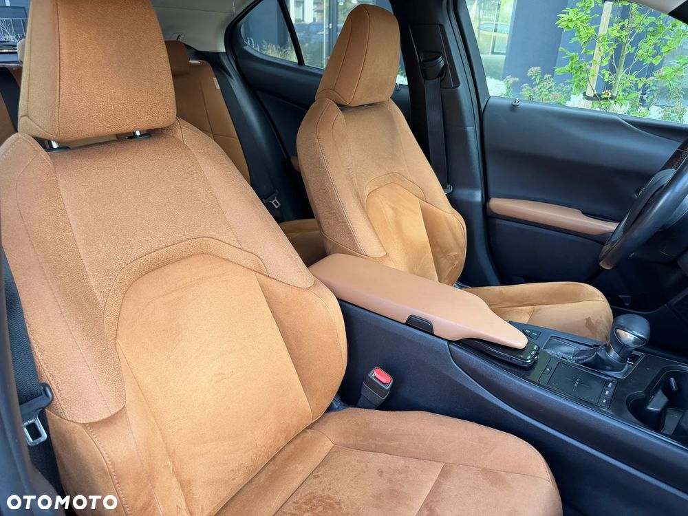 Lexus UX 200 GPF Business 2WD - 29
