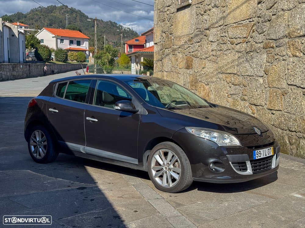 Renault Mégane 1.5 dCi Dynamique S - 2